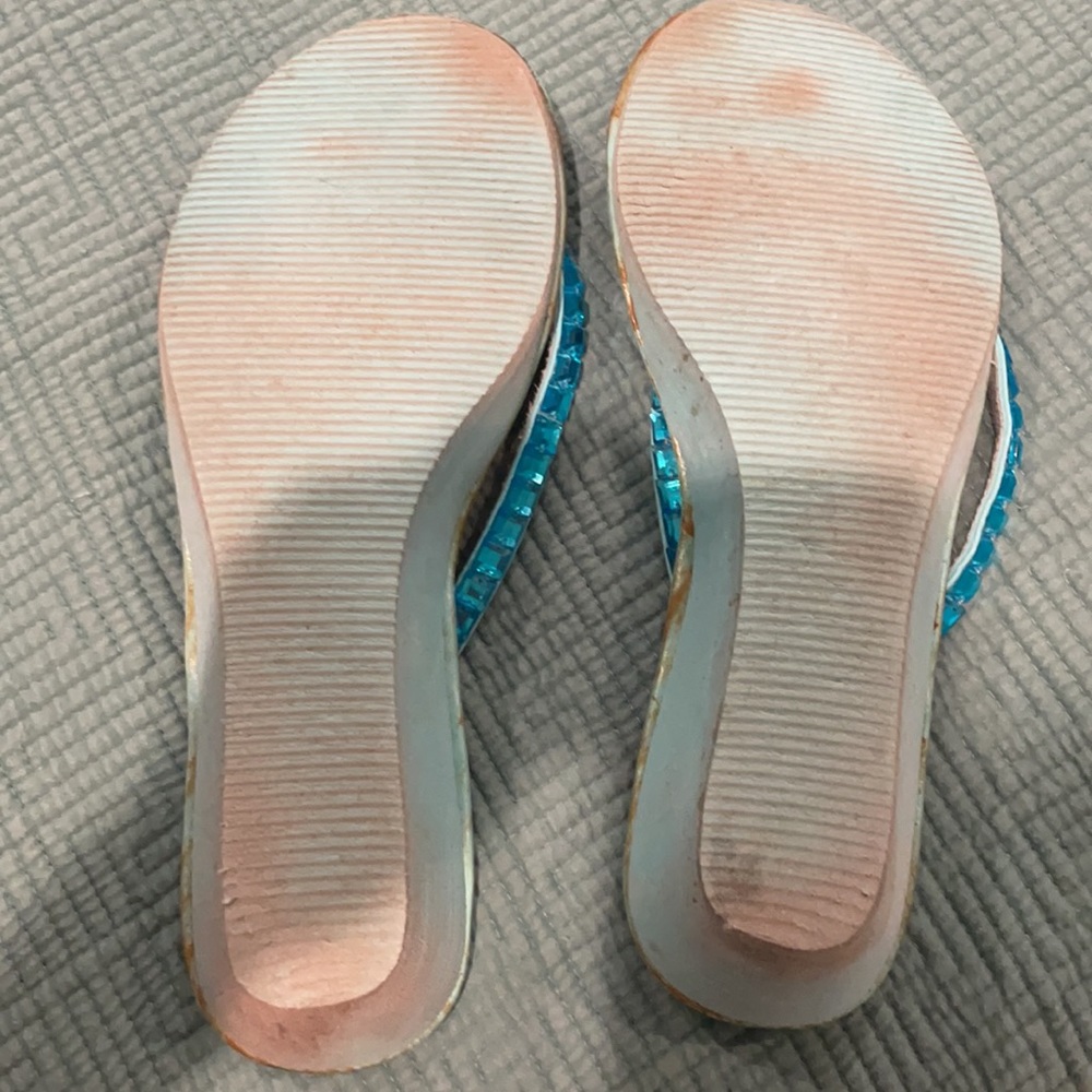 Turquoise sparkly flip flops - Picture 3 of 4